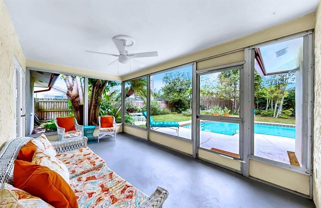 Active With Contract: $540,000 (3 beds, 2 baths, 1585 Square Feet)