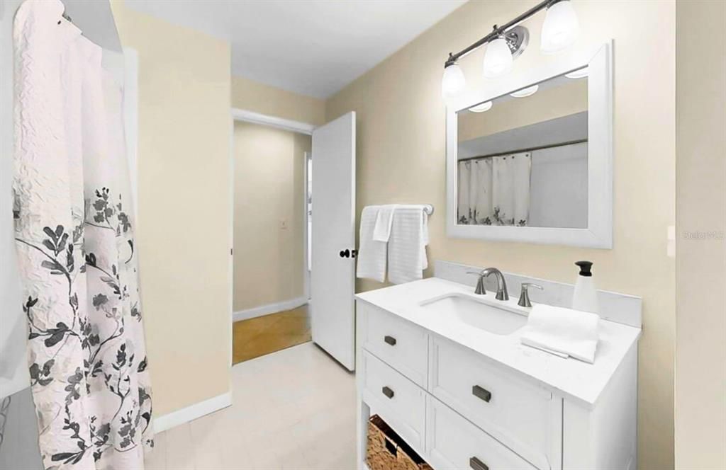 Active With Contract: $540,000 (3 beds, 2 baths, 1585 Square Feet)