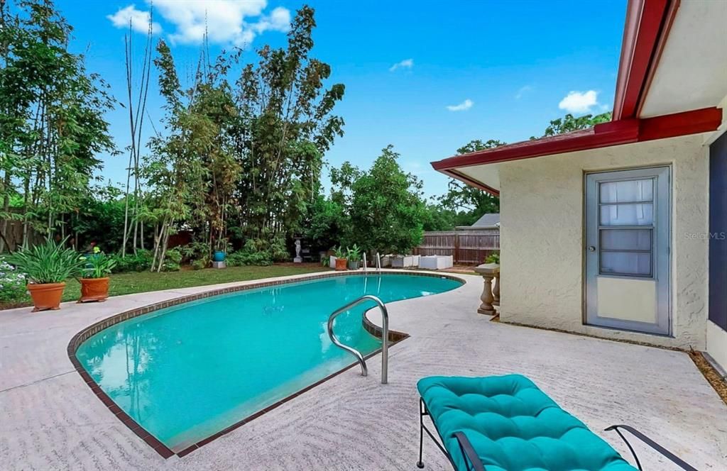 Active With Contract: $540,000 (3 beds, 2 baths, 1585 Square Feet)