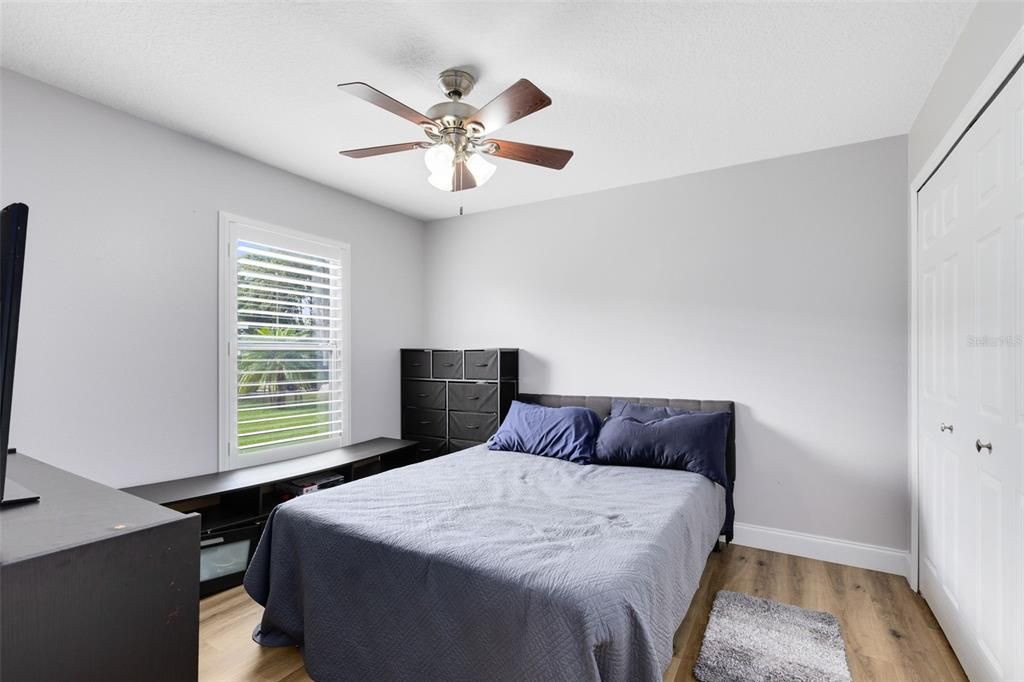 Active With Contract: $365,000 (3 beds, 2 baths, 1415 Square Feet)