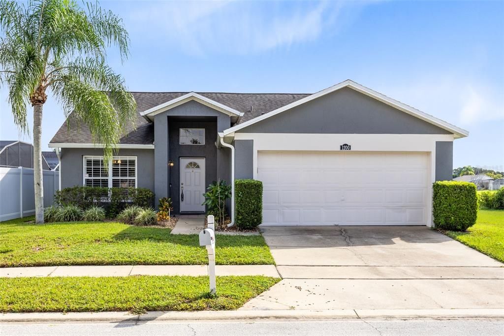 Active With Contract: $365,000 (3 beds, 2 baths, 1415 Square Feet)