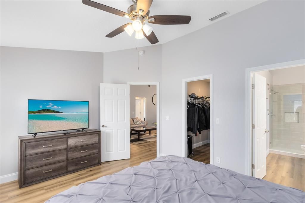 Active With Contract: $365,000 (3 beds, 2 baths, 1415 Square Feet)