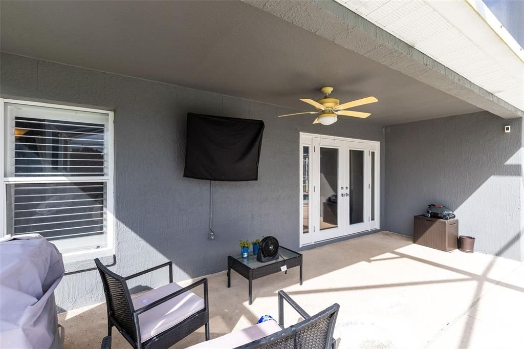 Active With Contract: $365,000 (3 beds, 2 baths, 1415 Square Feet)