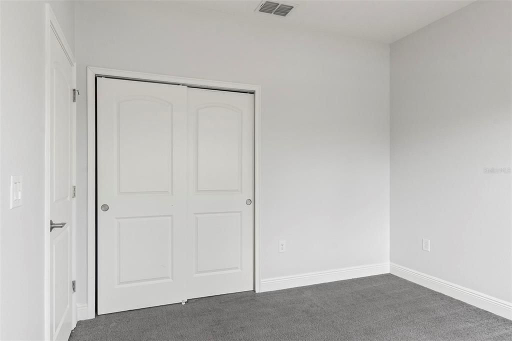 En Venta: $395,000 (4 camas, 2 baños, 1859 Pies cuadrados)