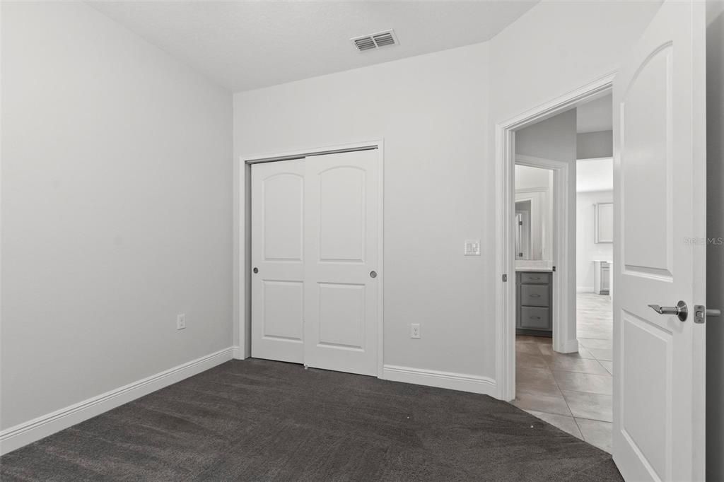 En Venta: $395,000 (4 camas, 2 baños, 1859 Pies cuadrados)