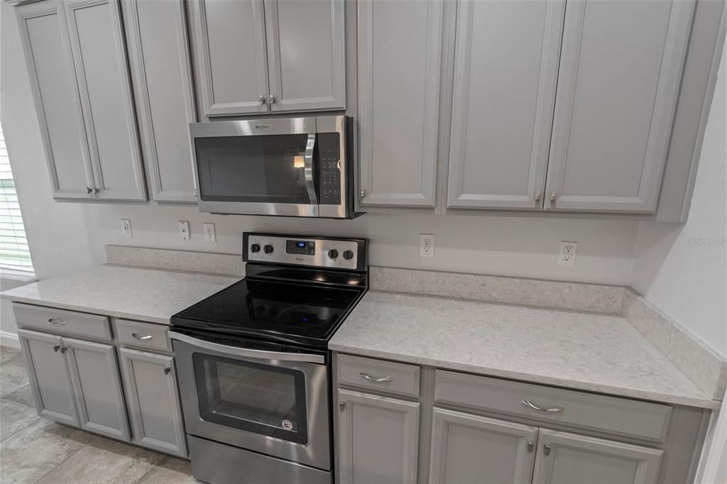 En Venta: $395,000 (4 camas, 2 baños, 1859 Pies cuadrados)