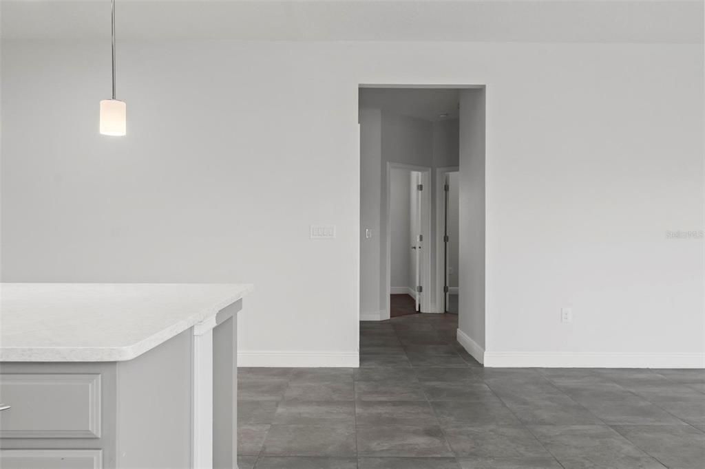 En Venta: $395,000 (4 camas, 2 baños, 1859 Pies cuadrados)