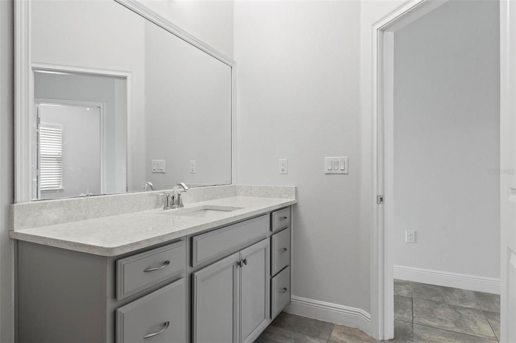 En Venta: $395,000 (4 camas, 2 baños, 1859 Pies cuadrados)