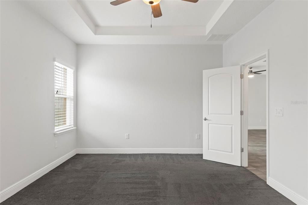 En Venta: $395,000 (4 camas, 2 baños, 1859 Pies cuadrados)