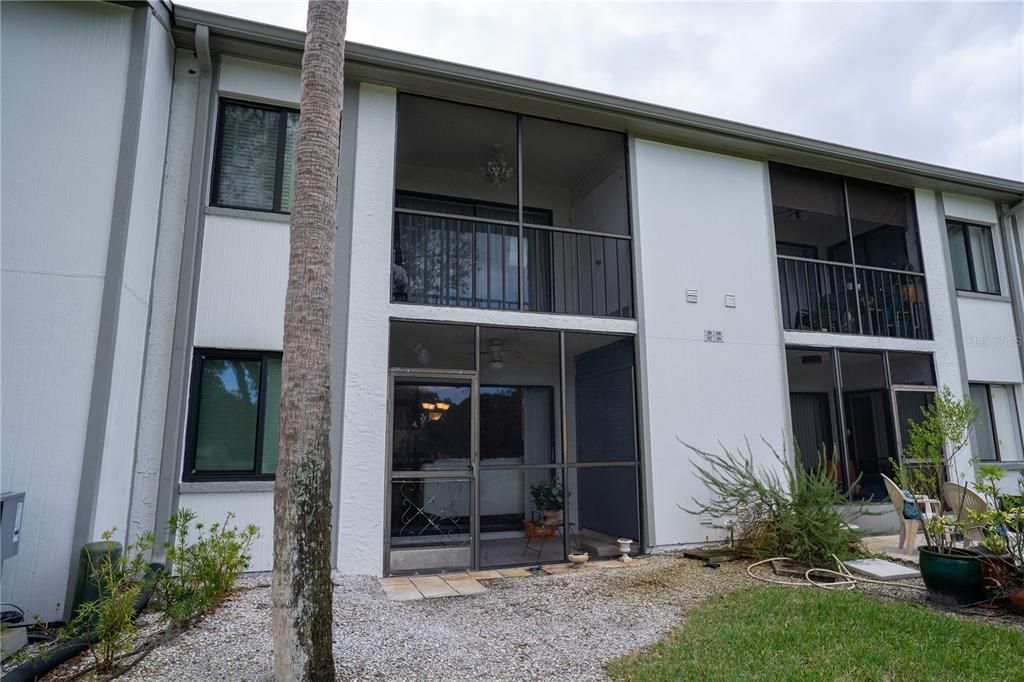 待售: $249,000 (2 贝兹, 2 浴室, 1054 平方英尺)