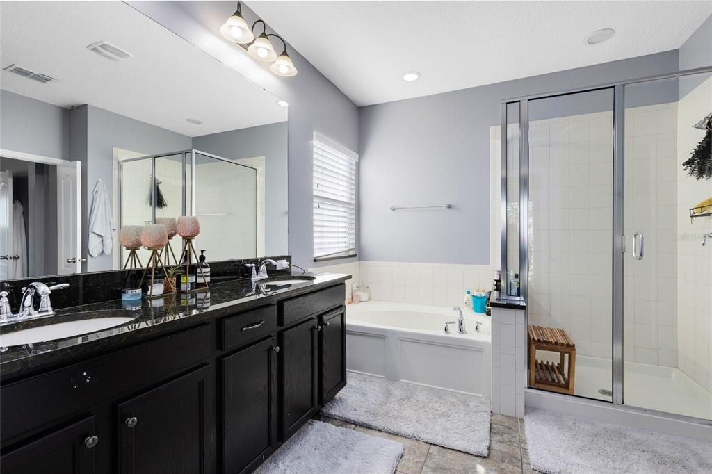 En Venta: $949,000 (5 camas, 4 baños, 3146 Pies cuadrados)