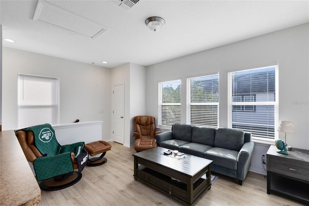 En Venta: $949,000 (5 camas, 4 baños, 3146 Pies cuadrados)