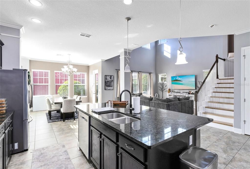 En Venta: $949,000 (5 camas, 4 baños, 3146 Pies cuadrados)