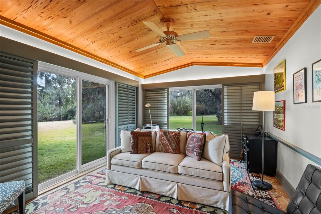 En Venta: $1,225,000 (3 camas, 3 baños, 3127 Pies cuadrados)