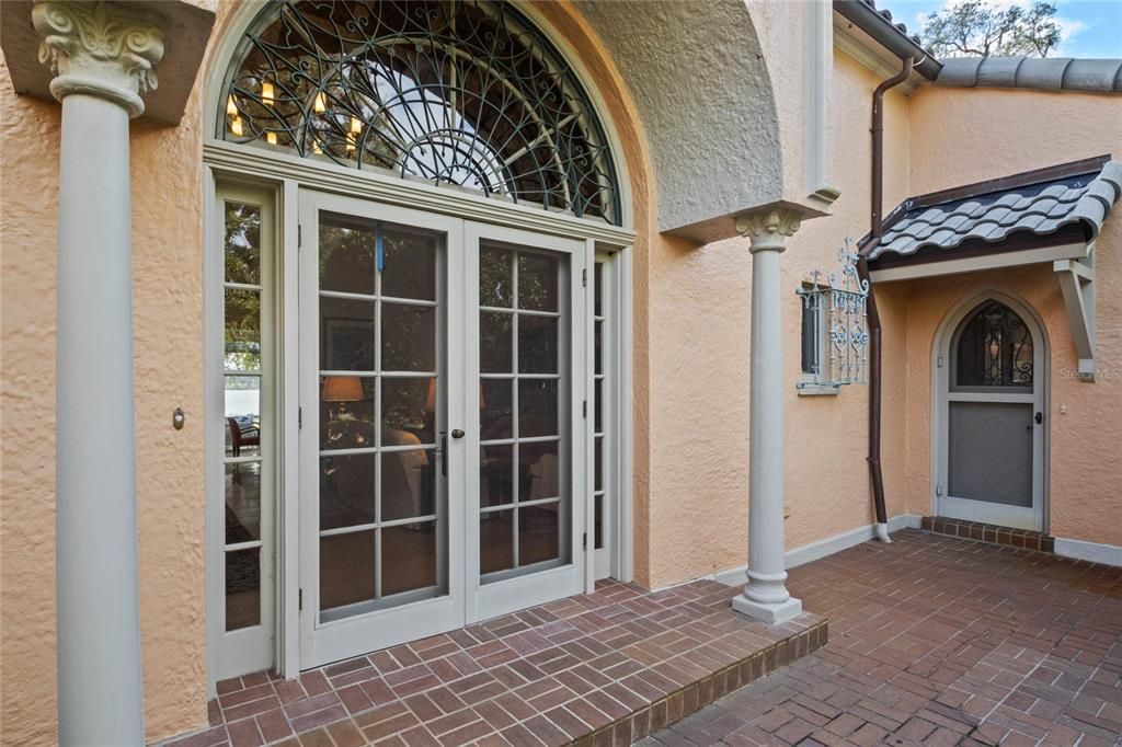 En Venta: $1,225,000 (3 camas, 3 baños, 3127 Pies cuadrados)