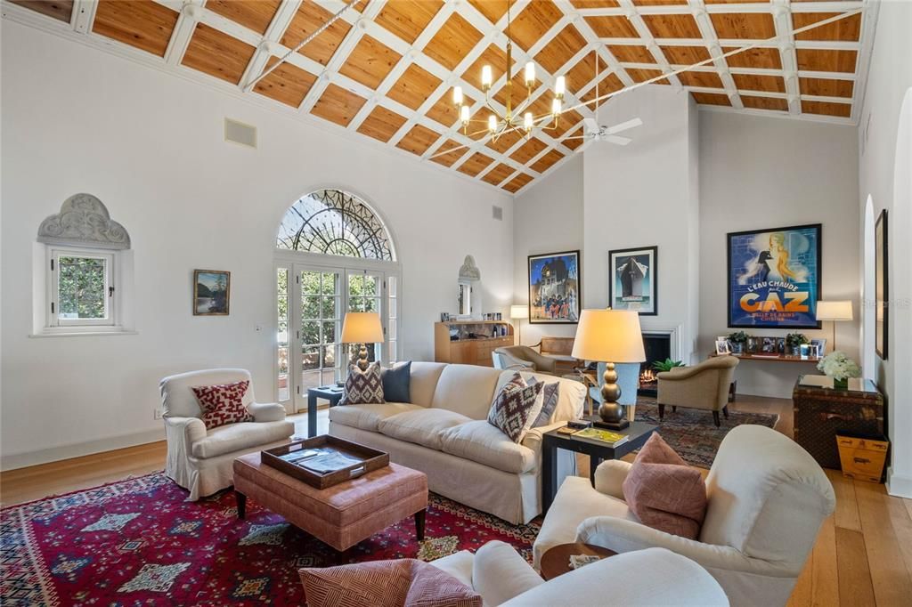 En Venta: $1,225,000 (3 camas, 3 baños, 3127 Pies cuadrados)