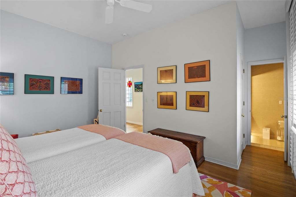 En Venta: $1,225,000 (3 camas, 3 baños, 3127 Pies cuadrados)