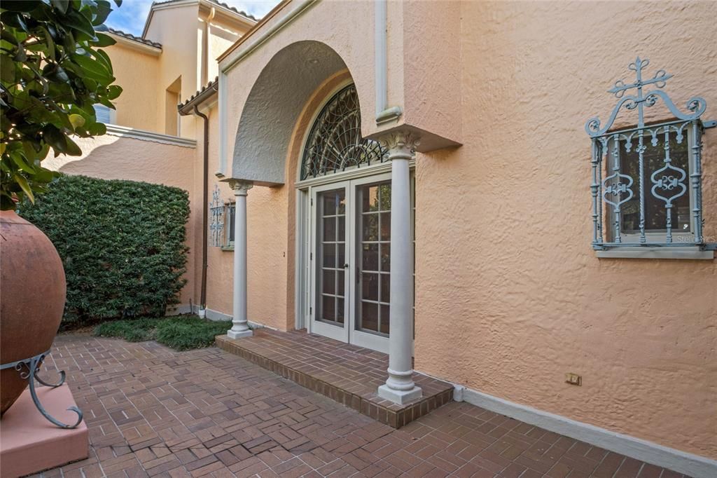 En Venta: $1,225,000 (3 camas, 3 baños, 3127 Pies cuadrados)