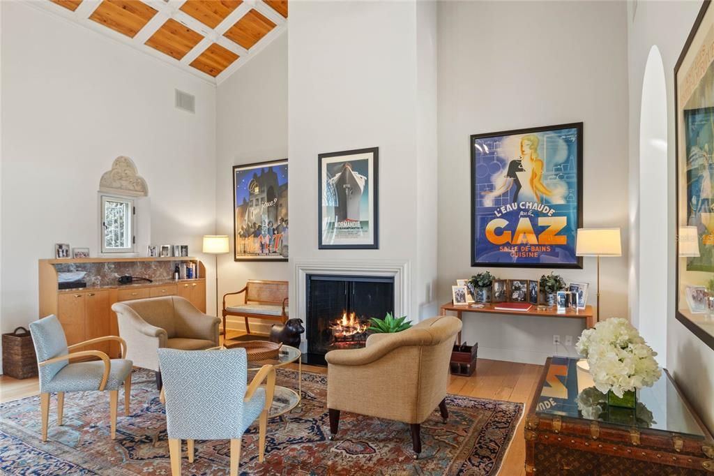 En Venta: $1,225,000 (3 camas, 3 baños, 3127 Pies cuadrados)