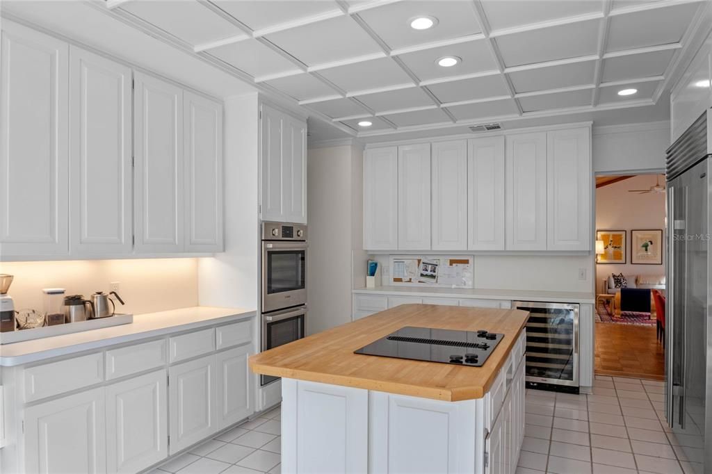 En Venta: $1,225,000 (3 camas, 3 baños, 3127 Pies cuadrados)