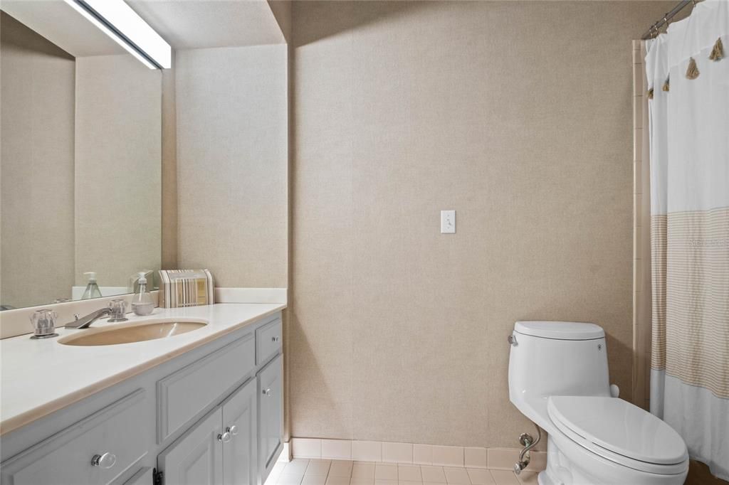 En Venta: $1,225,000 (3 camas, 3 baños, 3127 Pies cuadrados)