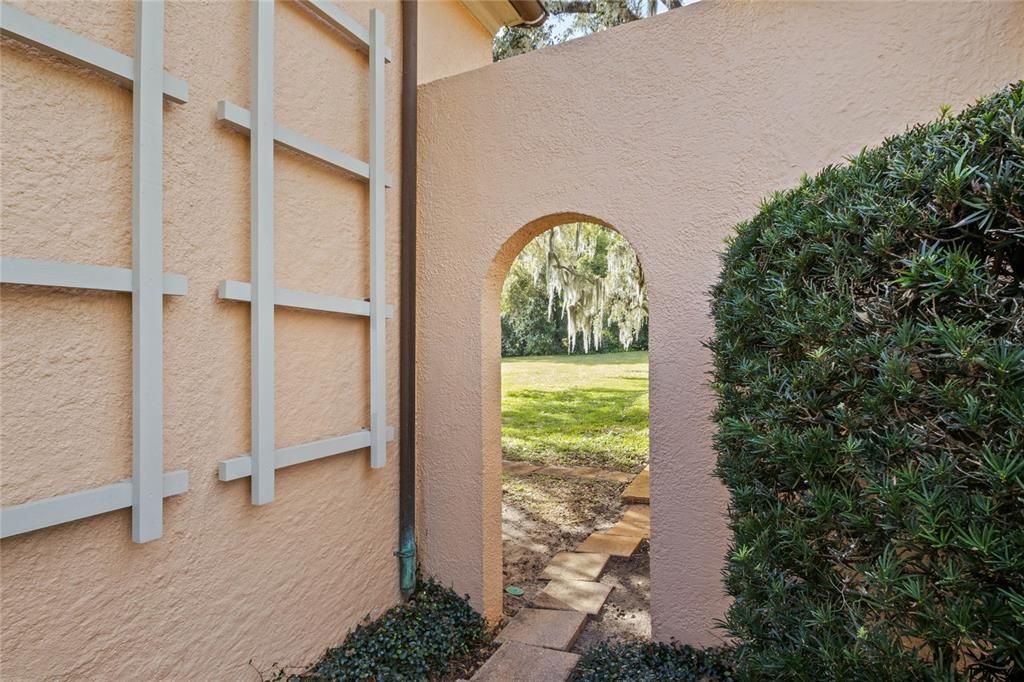 En Venta: $1,225,000 (3 camas, 3 baños, 3127 Pies cuadrados)