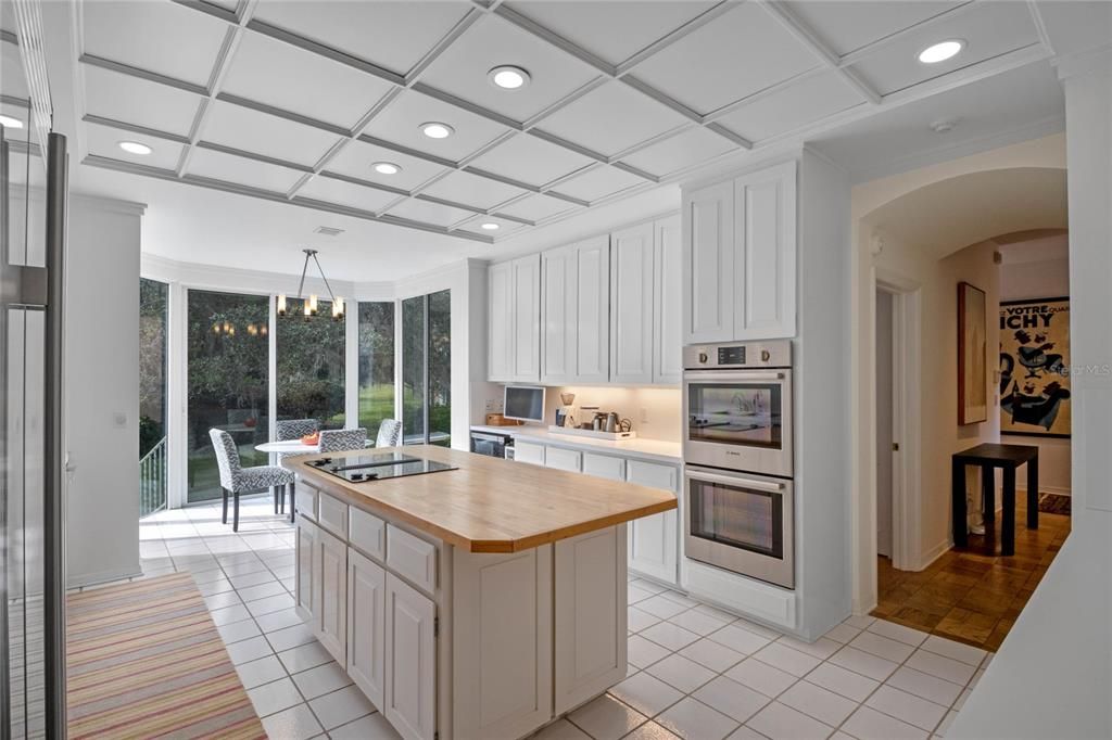 En Venta: $1,225,000 (3 camas, 3 baños, 3127 Pies cuadrados)