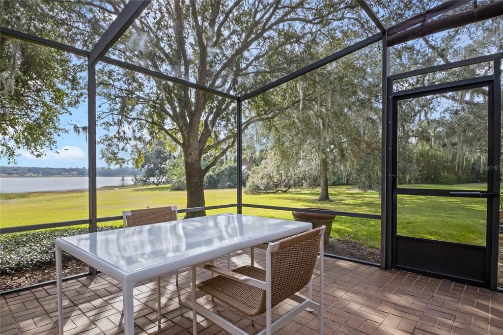 En Venta: $1,225,000 (3 camas, 3 baños, 3127 Pies cuadrados)