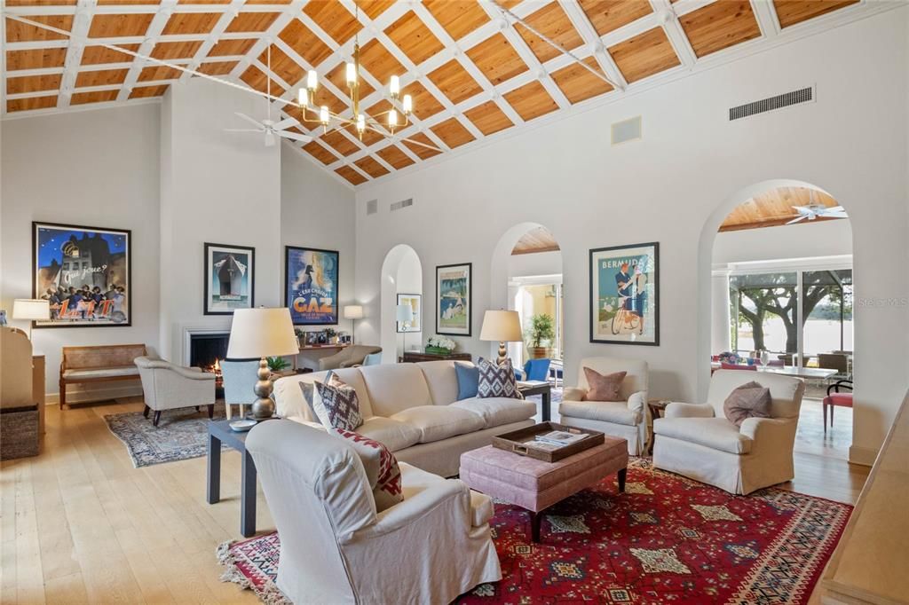 En Venta: $1,225,000 (3 camas, 3 baños, 3127 Pies cuadrados)