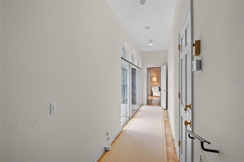 En Venta: $1,225,000 (3 camas, 3 baños, 3127 Pies cuadrados)