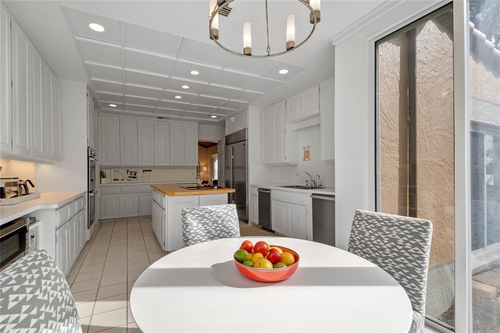 En Venta: $1,225,000 (3 camas, 3 baños, 3127 Pies cuadrados)