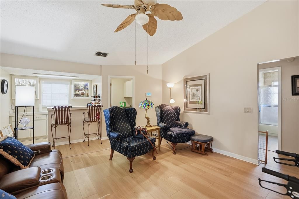 For Sale: $376,000 (3 beds, 3 baths, 1995 Square Feet)