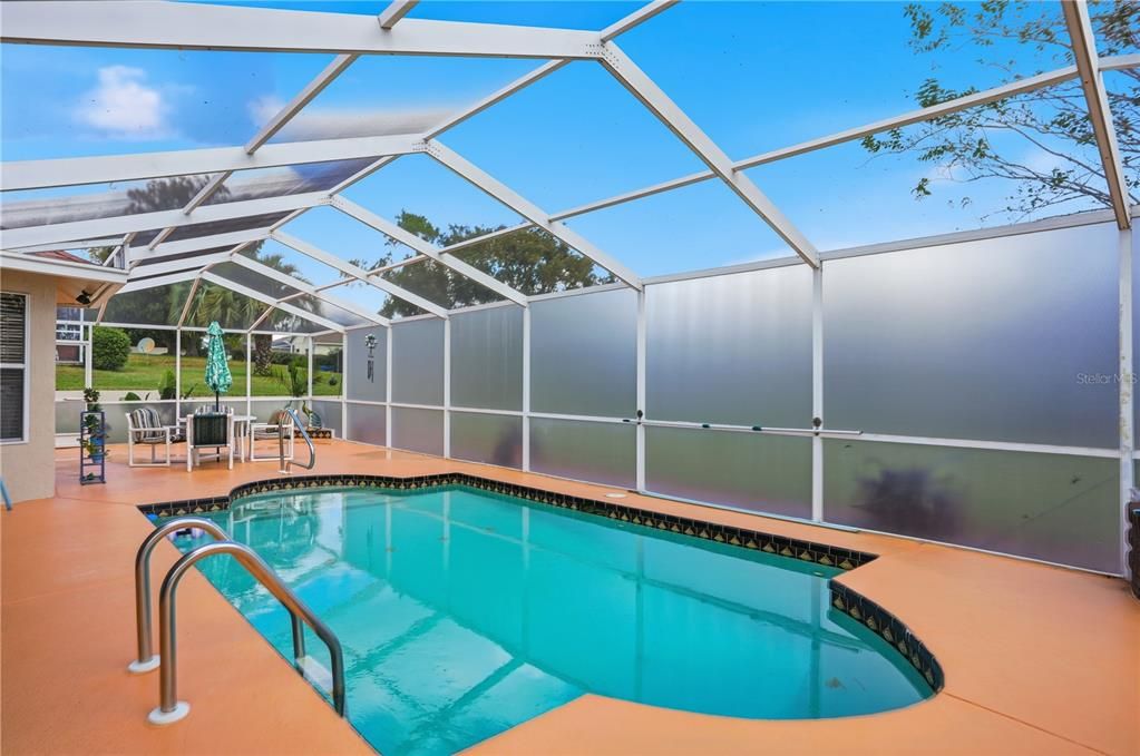 For Sale: $376,000 (3 beds, 3 baths, 1995 Square Feet)