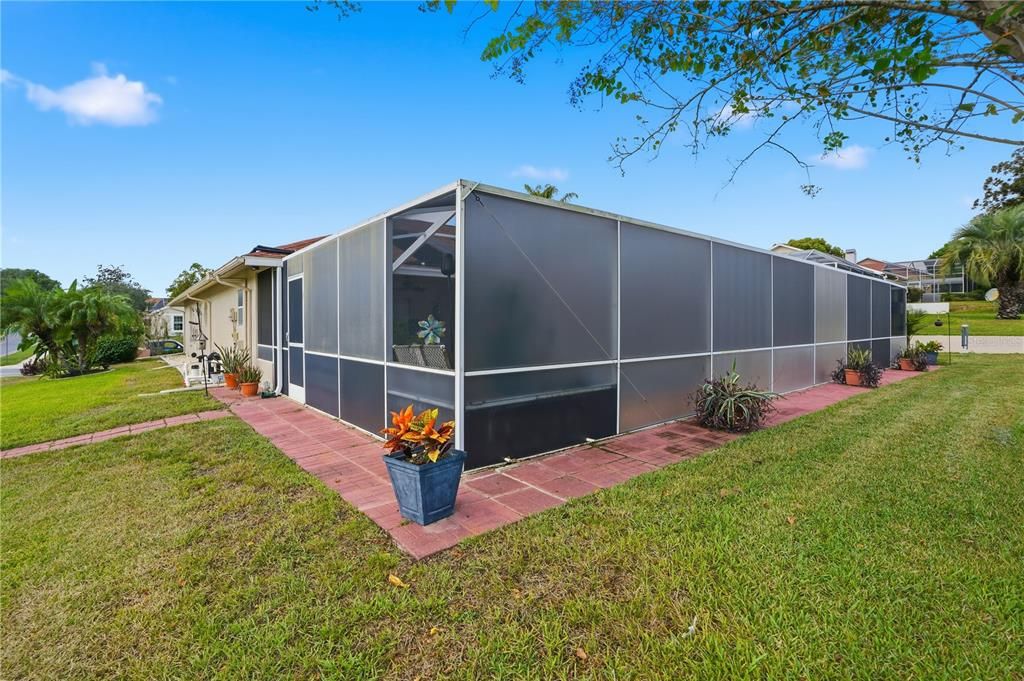 For Sale: $376,000 (3 beds, 3 baths, 1995 Square Feet)