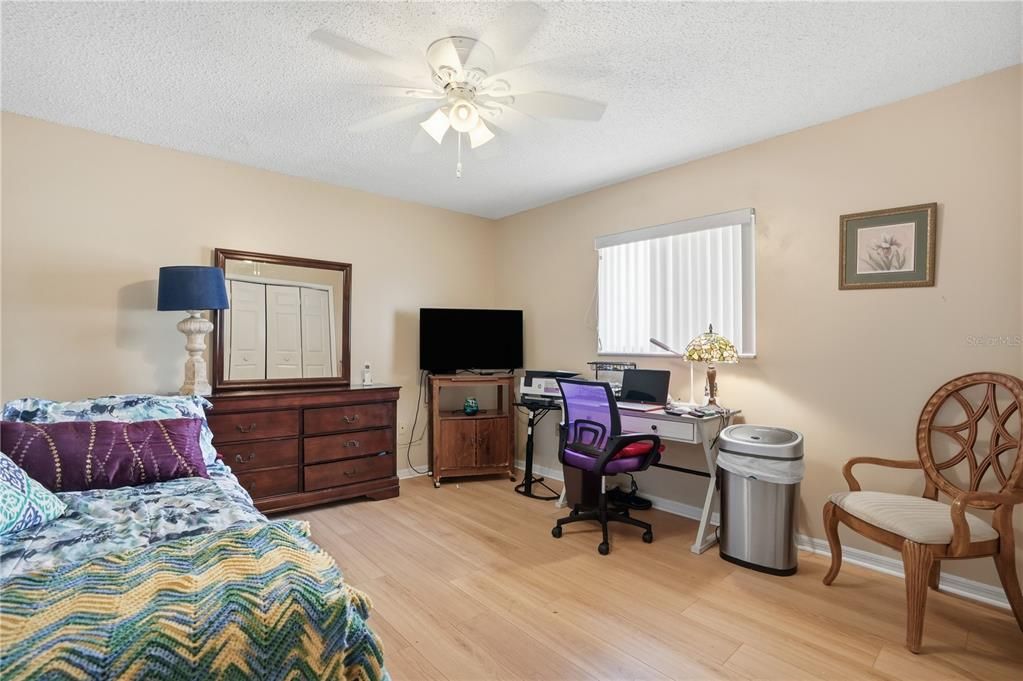 For Sale: $376,000 (3 beds, 3 baths, 1995 Square Feet)