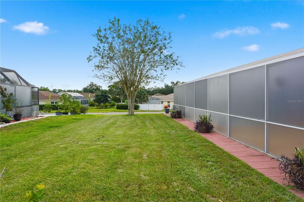 For Sale: $376,000 (3 beds, 3 baths, 1995 Square Feet)