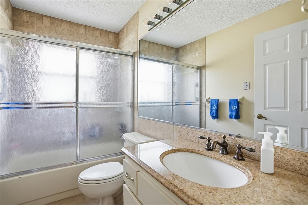 For Sale: $376,000 (3 beds, 3 baths, 1995 Square Feet)