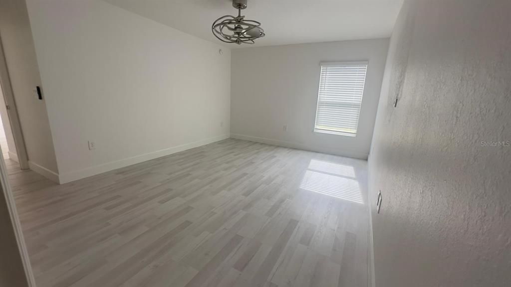 For Sale: $325,000 (3 beds, 2 baths, 1347 Square Feet)