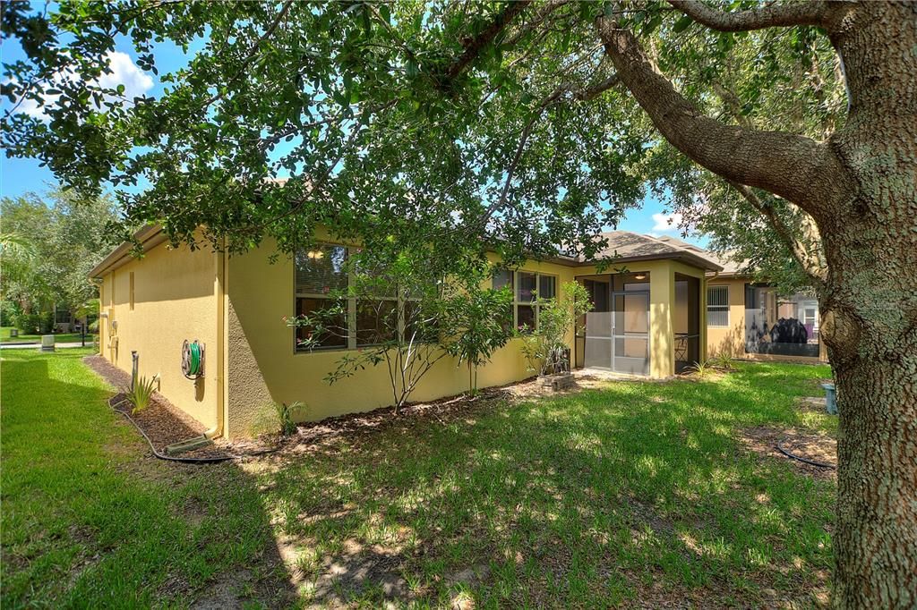 For Sale: $320,000 (2 beds, 2 baths, 1358 Square Feet)