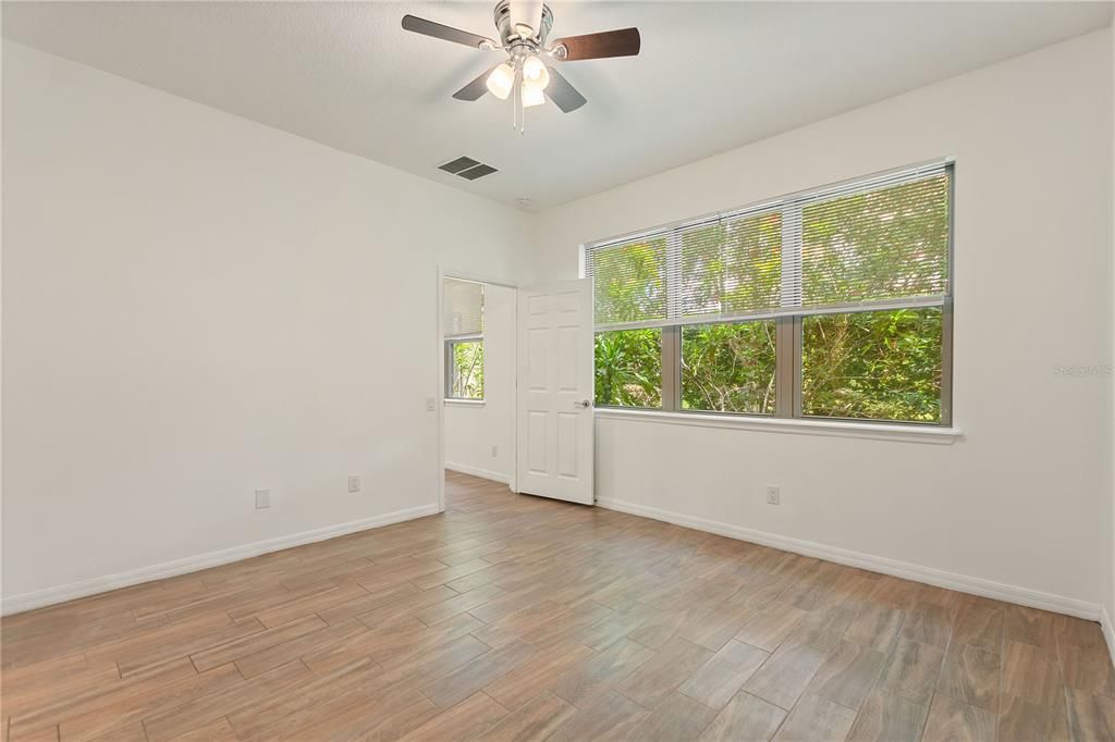 For Sale: $320,000 (2 beds, 2 baths, 1358 Square Feet)