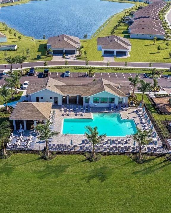 Activo con contrato: $499,597 (4 camas, 2 baños, 2449 Pies cuadrados)