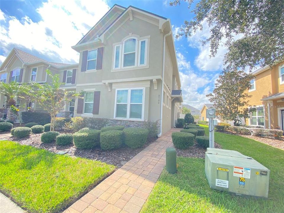 For Rent: $2,800 (3 beds, 2 baths, 1878 Square Feet)