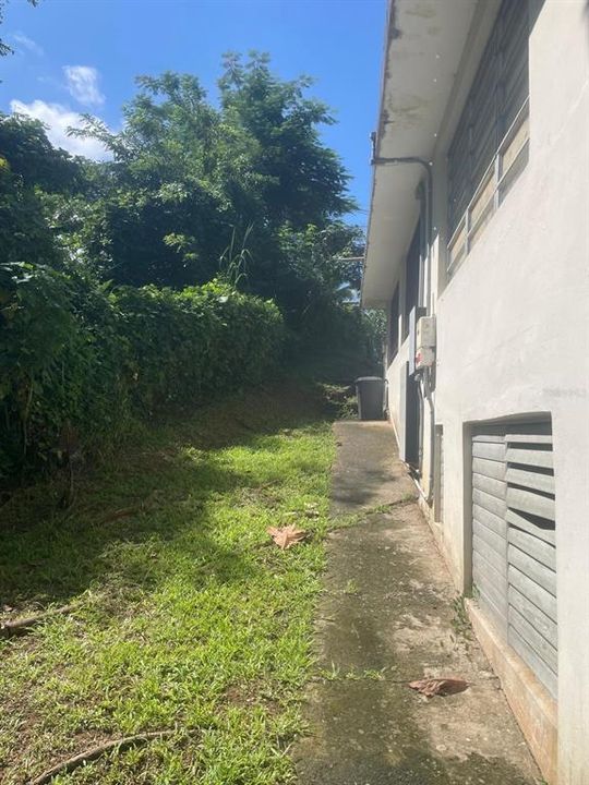 На продажу: $150,000 (3 спален, 1 ванн, 1965 Квадратных фут)