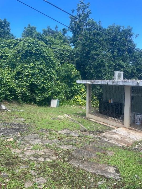 На продажу: $150,000 (3 спален, 1 ванн, 1965 Квадратных фут)