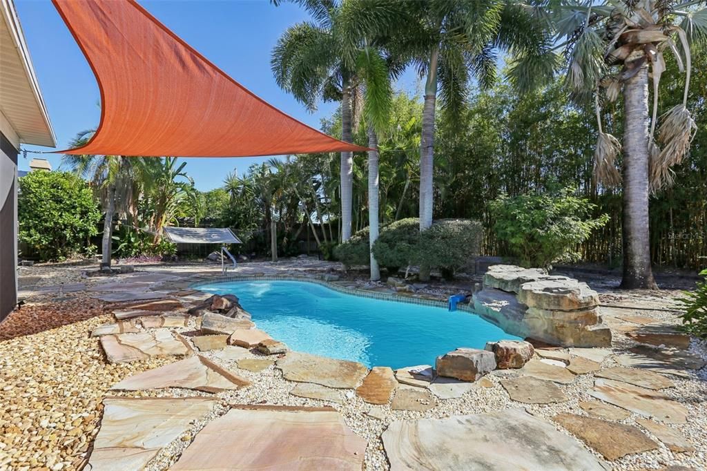 合同活跃: $512,900 (3 贝兹, 2 浴室, 1452 平方英尺)