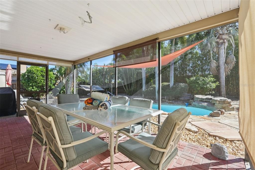 合同活跃: $512,900 (3 贝兹, 2 浴室, 1452 平方英尺)