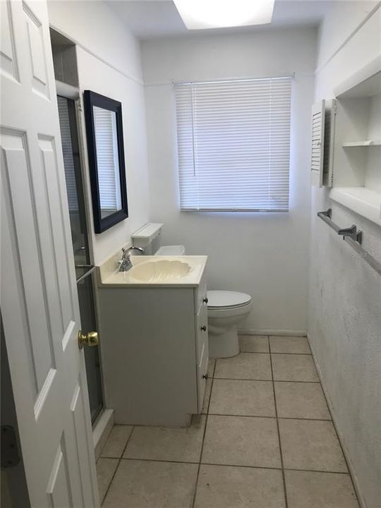 For Rent: $1,395 (1 beds, 1 baths, 950 Square Feet)