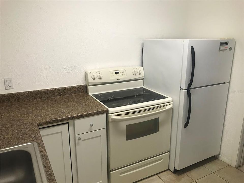 For Rent: $1,395 (1 beds, 1 baths, 950 Square Feet)