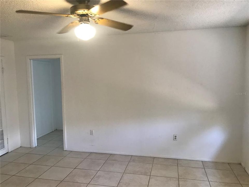 For Rent: $1,395 (1 beds, 1 baths, 950 Square Feet)