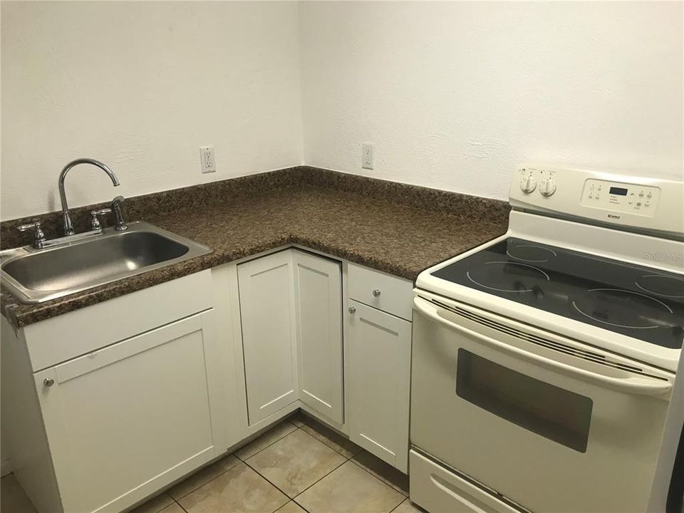 For Rent: $1,395 (1 beds, 1 baths, 950 Square Feet)